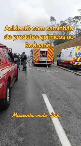 Acidente com caminhão de produtos químicos no Rodoanel Mário Covas;trânsito totalmente parado sem vítimas  Km59