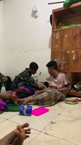 Hanya di pondok orang asing jadi keluarga #masukberanda #foryoupage #santripondok #santrikeren #sarungan 
