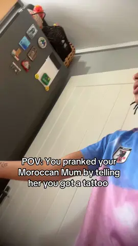 100k followers and I will prank my dad 😮.... #fyp #morocco #mum #tatoo #prankvideo 