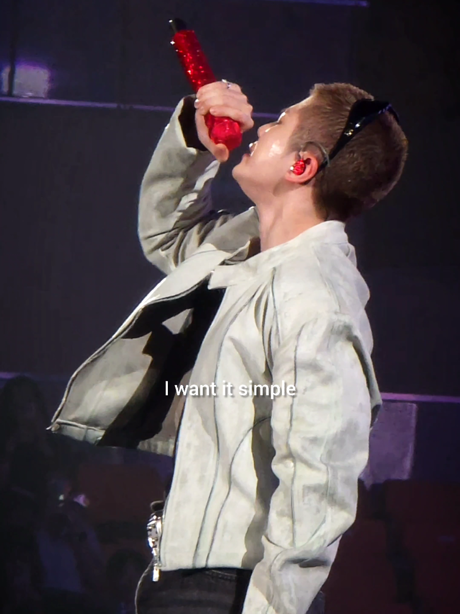 Call me OA but watching 'Simple' live had me crying like Woozi was speaking straight to my soul. 🥹😭 #woozi #seventeen #세븐틴 #kpop #fyp