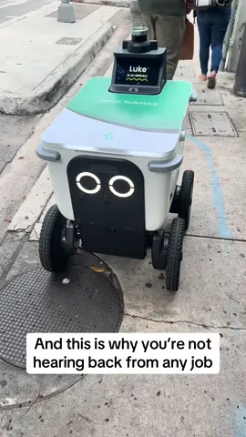 #robot #fooddelivery #delivery #ai #fyp 