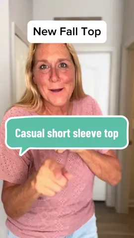 Casual V-neck top that you can dress up or dress down perfect for fall fashions. ##falldealsforyou##fallfashion##shortsleeveshirt##tiktokshopcreatorpicks##tiktokmademebuyit