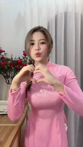 Vài lời gửi đến các em tân sv nè🫶🏻 mai ghé chị tặng cho ly phúc long nho #tdtu #aodai #sinhvien #trending #xuhuong 