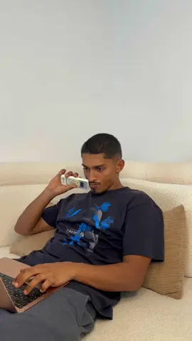 شكون بوه يحب المكيف كيفي ؟ 😭😭😭 #9ron9oss #climatiseur #comedyvideos 