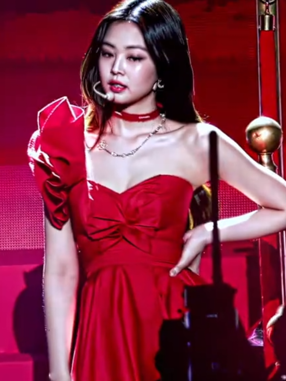 #kpop #blackpink #jennie #jenniekim #edit  Jennie Best Outfit  Jennie Kim Edit Blackpink Jennie Edit sdt:@coco🪐 💋