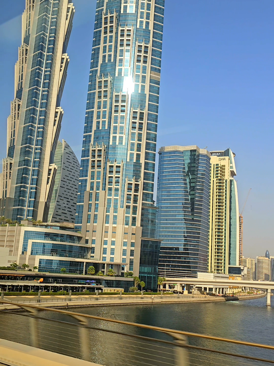 Beautiful Metro View Dubai #uae #dubai #4kdubai #metro #uae 