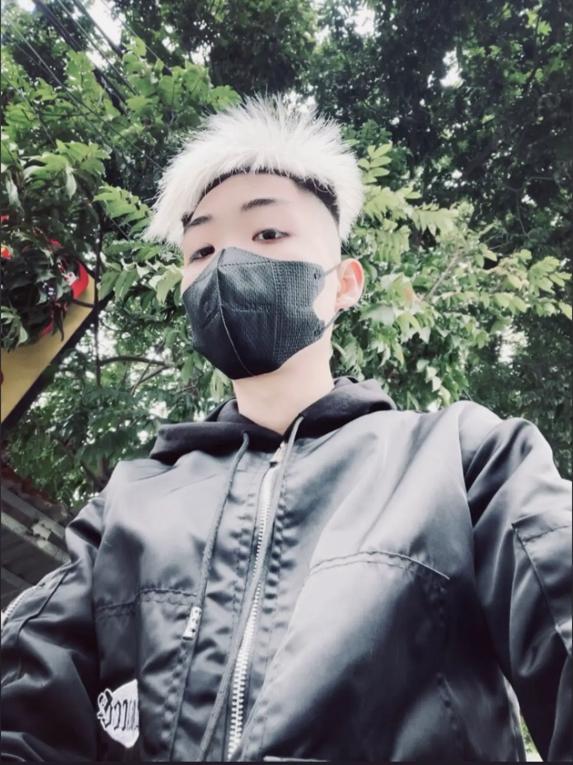 Chúng ta càng nhiều tuổi thì càng sợ tình yêu ,không phải sợ không ai yêu ,mà là sợ tình yêu đó không hạnh phúc🤦‍♂️