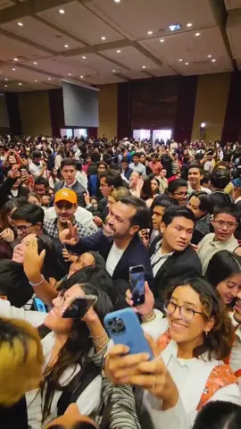 Y entonces te das cuenta que todo ha valido la pena desde el primer día. 🇲🇽🧡 #movimientociudadano #maynez @Jorge Álvarez Máynez 