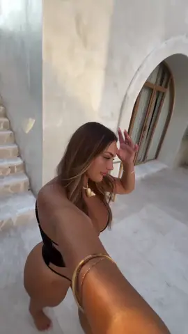 Io o questa villa #fyp #villa #bianco 