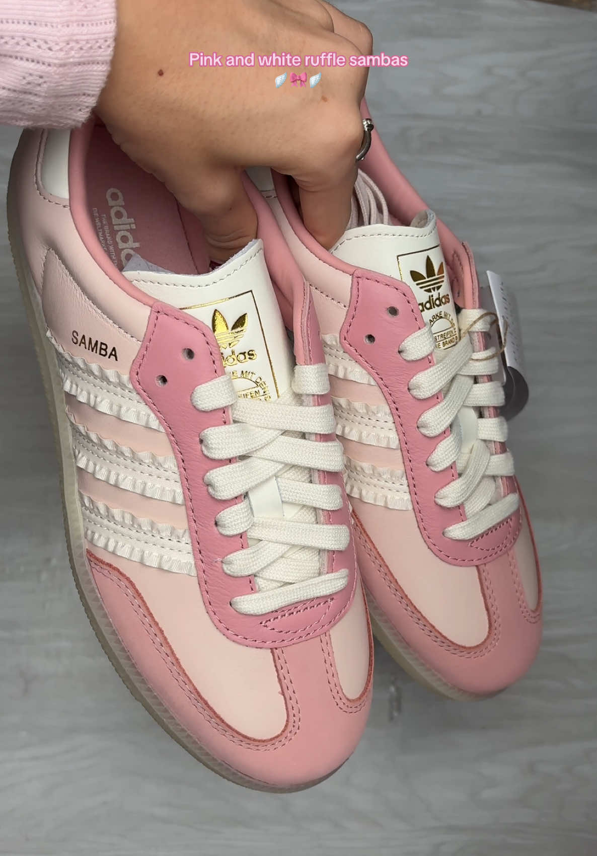 If I was a shoe, I’d be these 🎀🪽#ruffles #foryou #pinksambas #adidas #unboxing  