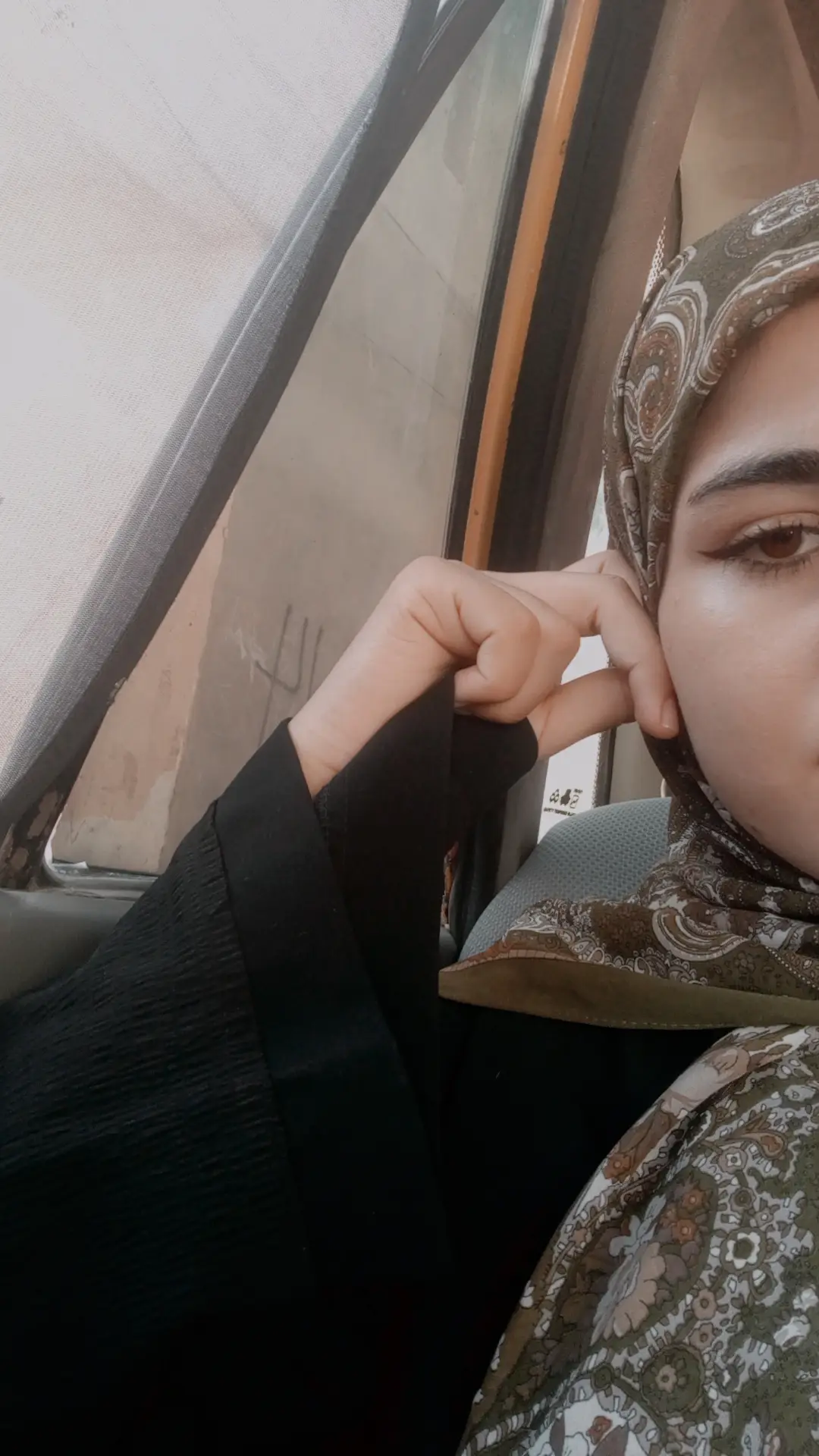 ۦٰ ﮧۧۦ:نـادرة فـي ڪل الأوصـاف والـنّادࢪ ثـمين ✨🤍🤍