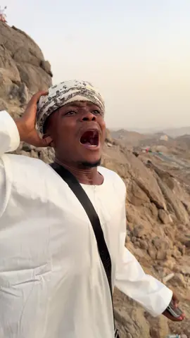 Type Allahu Akbar 🥹💔🕋🤲 Beautiful Calling Prayer #allahuakbar #makka #viralvideo #trendingvideo 