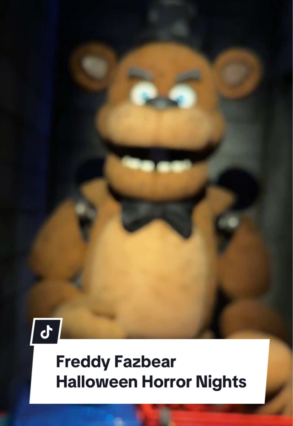 One of the Freddy Fazbear animatronics you can find inside the Five Nights at Freddy’s house at Halloween Horror Nights in Universal Studios Hollywood 🐻🎩🎶🍕✨ @Universal Studios Hollywood @Halloween Horror Nights #halloweenhorrornights #universalhhn #fivenightsatfreddys 