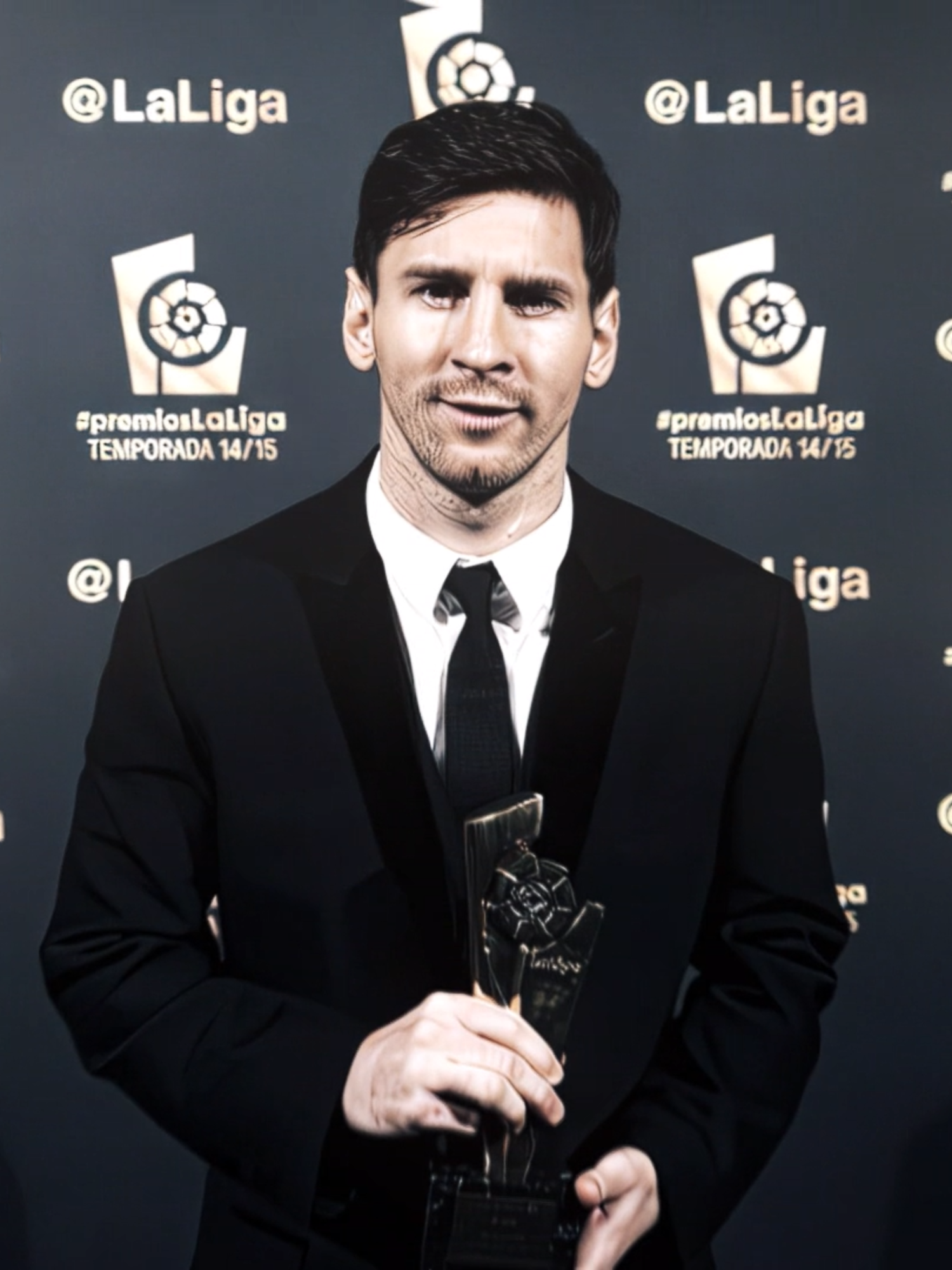 he's confident • !𝗔𝗟𝗟 𝗠𝗬 𝗦𝗧𝗨𝗙𝗙 𝗟𝗜𝗡𝗞 𝗜𝗡 𝗕𝗜𝗢! • #sff.aeppp #foryoupage #fyp #xyzcba #goviral #makethisviral #trendingvideo #messi #justinbieber #confident #soft #edit #aftereffectsedits
