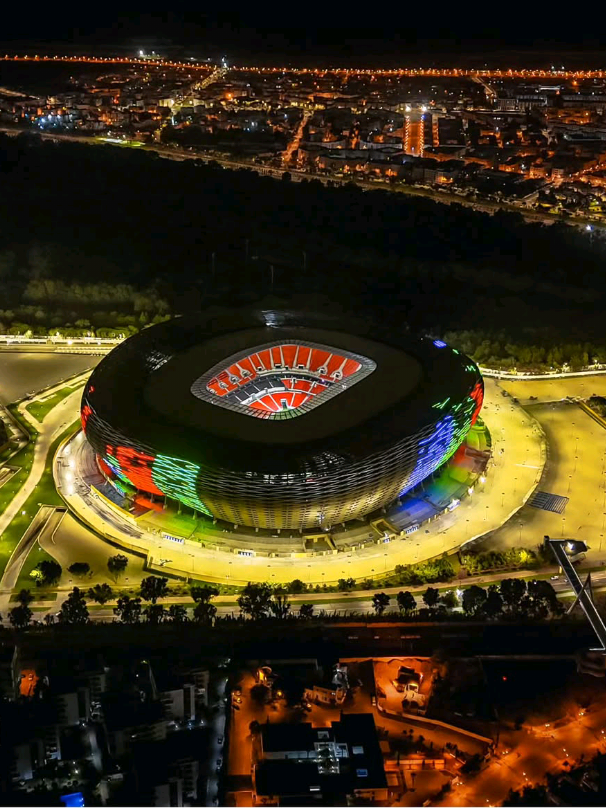 تجربة إضاءة LED RGB تمنح ملعب مولاي عبدالله طابعاً بصرياً جديداً يعكس روعة تصميمه المعماري 🏟️ The LED RGB lighting experience gives Moulay Abdellah Stadium a new visual identity that reflects the elegance of its architectural design 🏟️🇲🇦 #rabat #visitarmarruecos #dimamaghrib #can2025🇲🇦 #morocco 