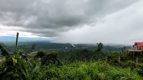 পাহাড়ের বৃষ্টি খুব সুন্দর হয় । #naturalbeauty #mountainview #mountainhiking #exploremore #travelcontent #traveller #bangladesh #fyp #fypシ 