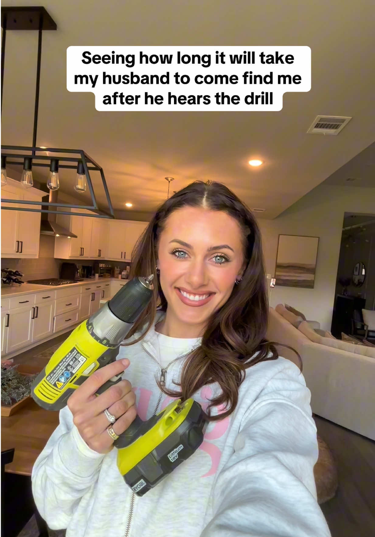 Can’t a girl just have unlevel pictures if that’s what she wants?! 😂  #husbandwifecomedy #husbandreacts #marriage #Relationship 