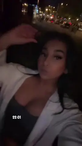 Baby kom je naar me toe ik wil je ziennn