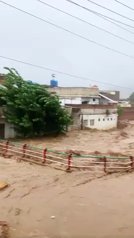 Strom in Pakistan pray for Panjab Lahore #jesuslovesyou❤️🙏✝️😇 #christiantiktok #viralvideo #foryou #fyp 