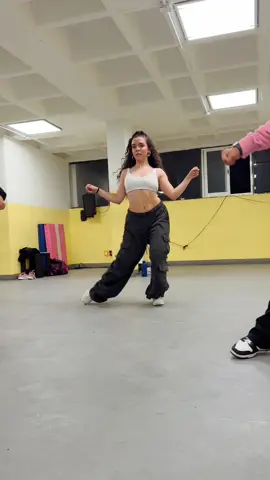 regresamoooo!!  perdone la inactividad jeje🥲 #suavemente #baile #mariaperronigarza #fyp 