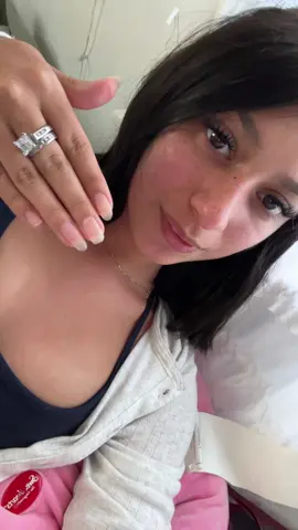 Who wants to see my toes 😛