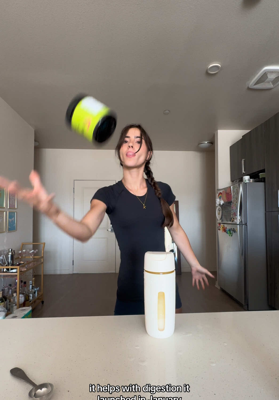 This helps me get my daily fiber intake and feel my absolute best #humbassador #humnutritionpartner 