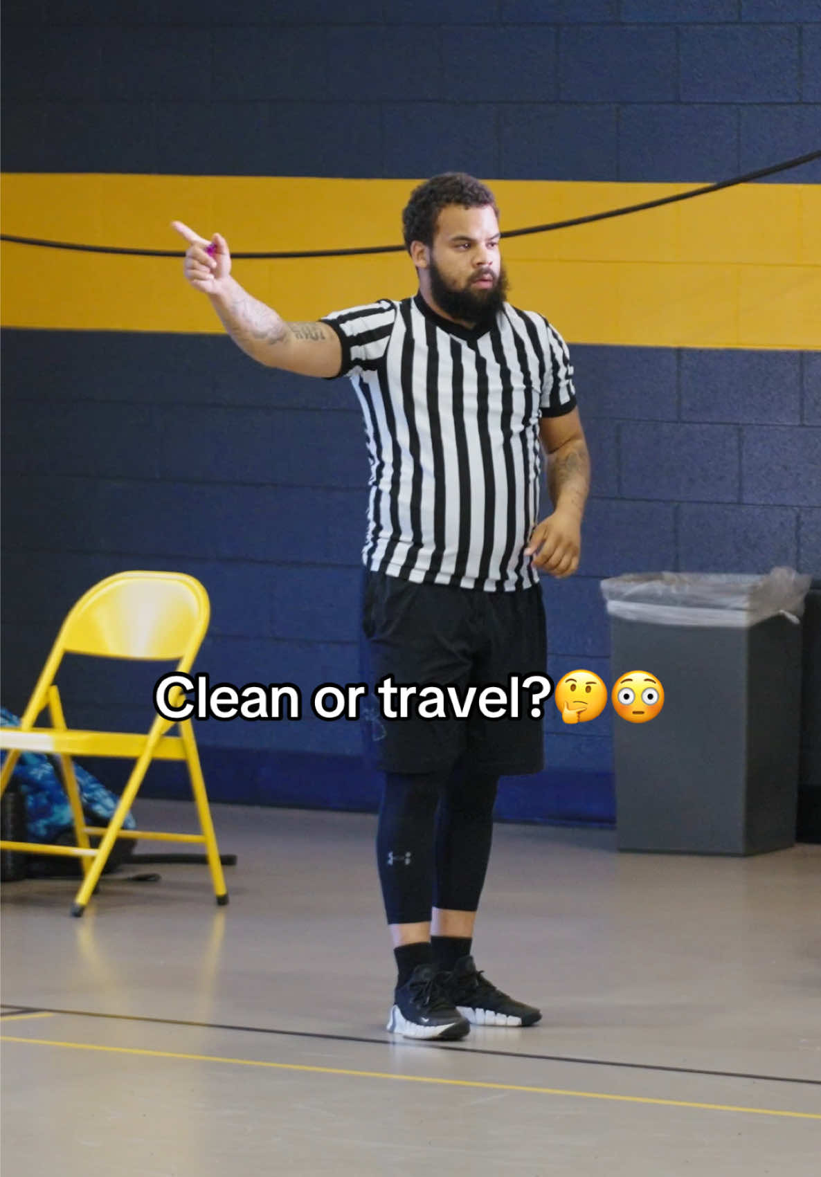 TT refs what are we thinking here?🤔 #fyp #aau #madehoops 