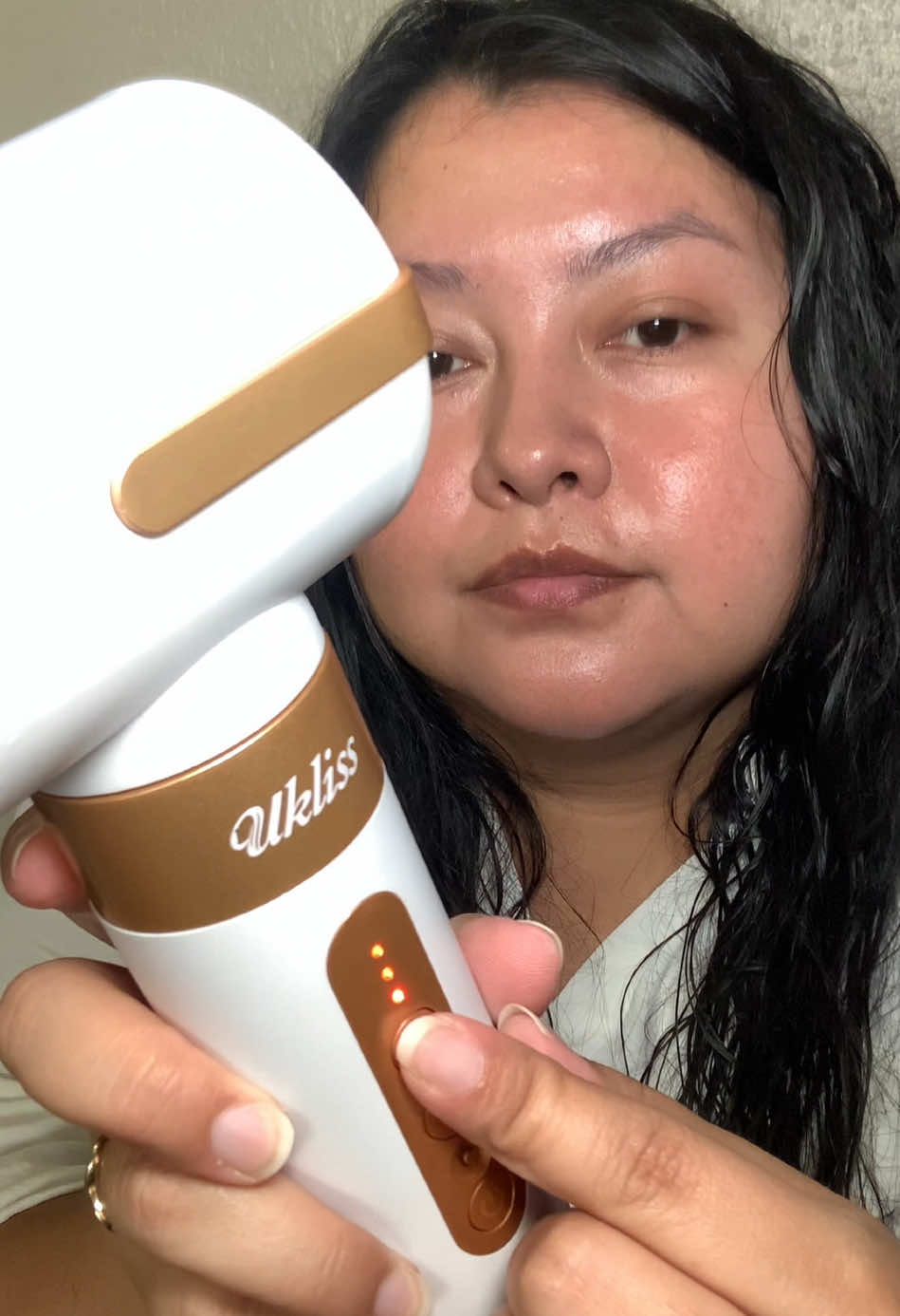 @ukliss_haircare Hair Dryer Brush 7 in 1 ✨ . Transform your hair routine with this multi-functional hair styler. It comes with 7 removable accessories. Customizable Heat and Speed for Every Hair Type. Certified Safe and User-Friendly Design. Its innovative design features left and right curling irons and powerful airflow for one-way circulation, automatically wrapping your hair around the brush. Perfect for short hair or any hair type, this magic styler ensures efficient, shiny, and damage-free styling every time. ✨ . #ukliss #uklisshairstylist #blowdry #finehairblowout #haircaretools