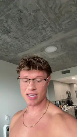 My ego is too big to comment on this story. #crumbl 