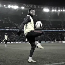 تخيل شجره بيها اوراق ! #neymar #fyp #مشاري 