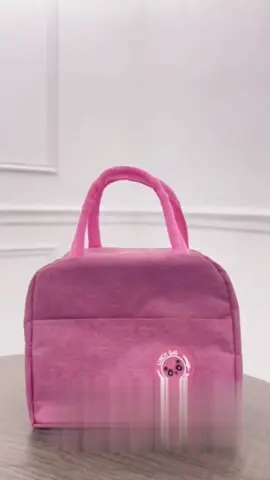 Kit Completo para Suas Refeições Fora de Casa! 🍱💧🍴 Bolsa térmica com alça (ideal para marmitas), garrafa squeeze para manter sua hidratação em dia e porta-talheres prático. Tudo o que você precisa em um só kit! #bolsa #marmita #kit 