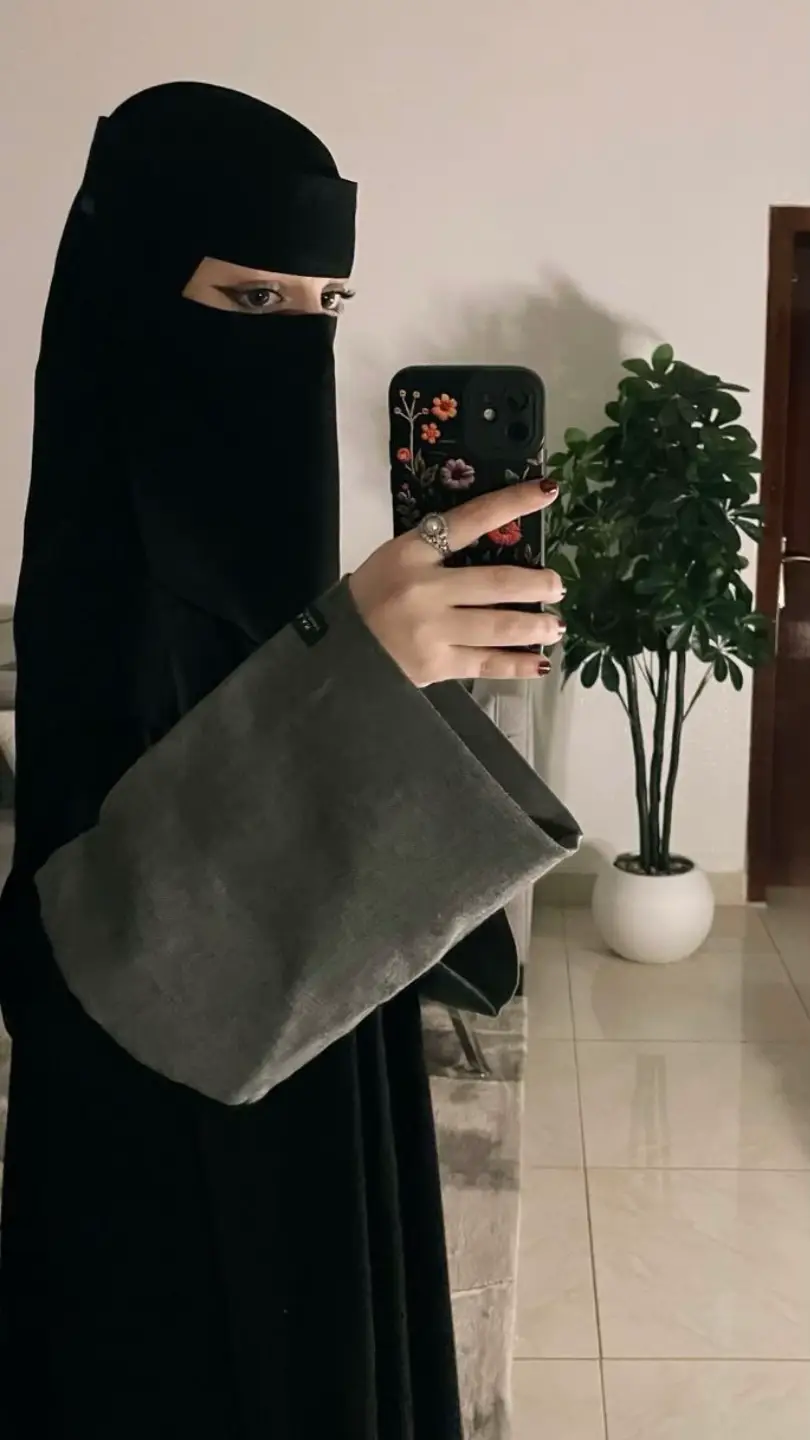 نقاب ريلان توفر في الموقع❣️#explore #عبايات_سوداء #عبايات #عبايات_دوام #عبايات 