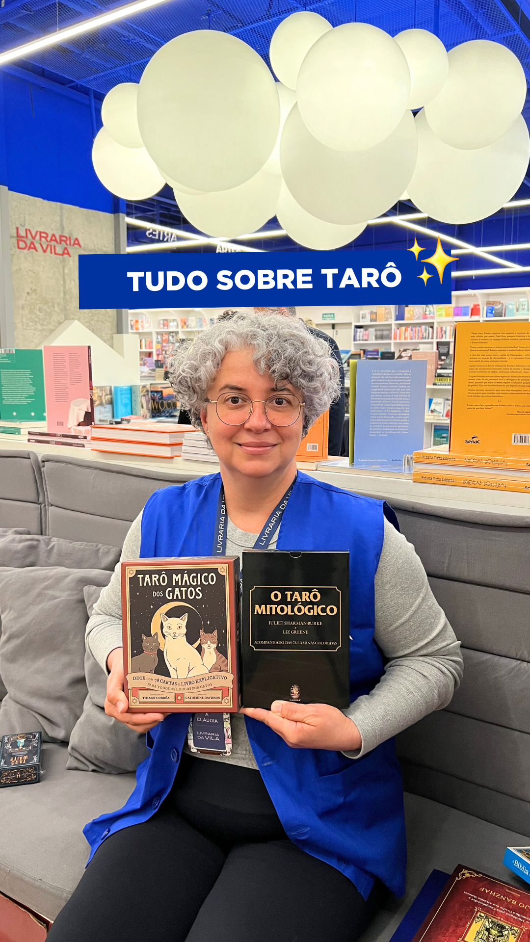 Conhece alguém ou é apaixonado por tarôs? A livreira Claudia do JK Iguatemi quer falar com você! O tarô é mais do que cartas, é um convite para olhar para dentro, interpretar símbolos e descobrir histórias. Seja para estudo, autoconhecimento ou simples curiosidade, cada carta abre portas para muitas possibilidades! 🔮 E você, já tirou uma carta para o seu dia? #livrariadavila #taro #tarot #livrosdetaro #taroparainiciantes