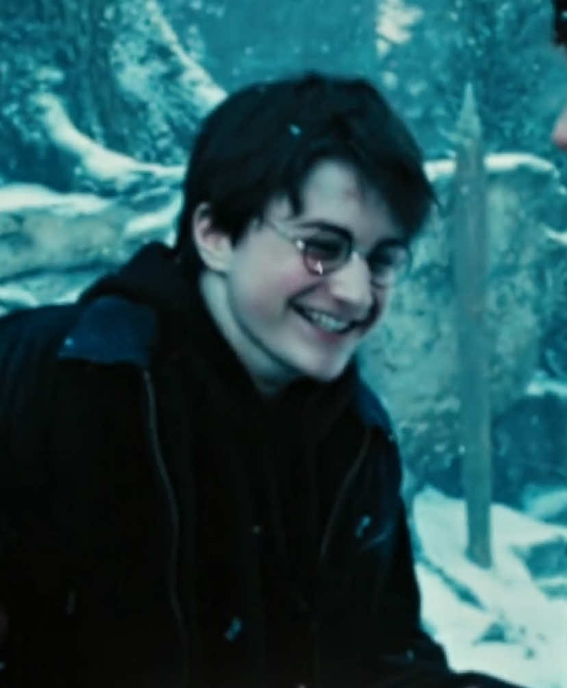 underrated in their own shows and movies // theyre so cute okay  • • • cc/presets: mine #ruegrue #harrypotter #elevenhopper #strangerthings #fyp // harry potter x eleven hopper edit malcolm todd sweet boy harry potter edit eleven hopper edit 