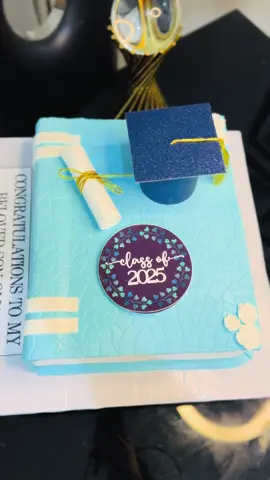Keki ya mahafali 2025🇹🇿/Graduation Cake 2025🇹🇿 #vickiespastry #bakersoftiktok #baking #graduationcake #kekiyamahafali