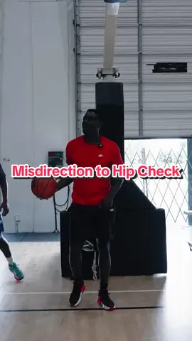 MISDIRECTION TO HIP CHECK➕BURST OUT, QUICK BEHIND THE BACK➕CHANGE DIRECTION . . 🎥: @GOATD 