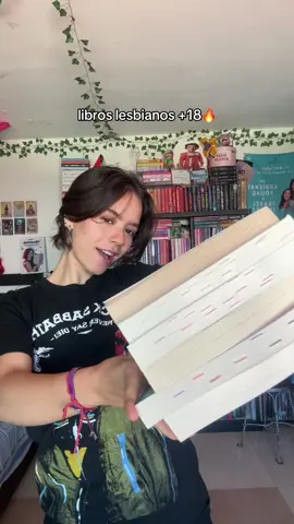 los primeros tres libros son una joya en verdad💋📚 #libroslibroslibros #librosen60seg #libroslgbt #libroslesbianos #wlw 