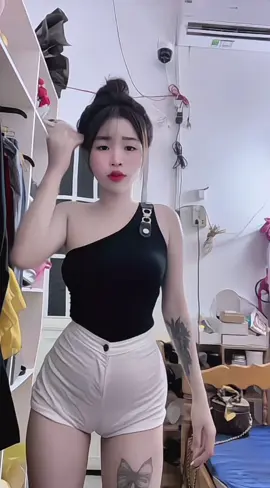 Ai là người thương em…