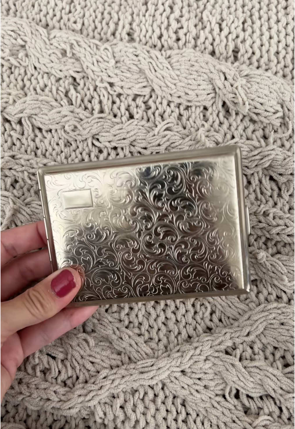 feeling really whimsical & magical!!! Thrifted this beautiful vintage card holder or cigarettes case???? Idk but this is what I’m keeping inside of it #vintage #thrifteditem #thriftstore #goodwillfinds #goodthriftday #whimsicalaesthetic 