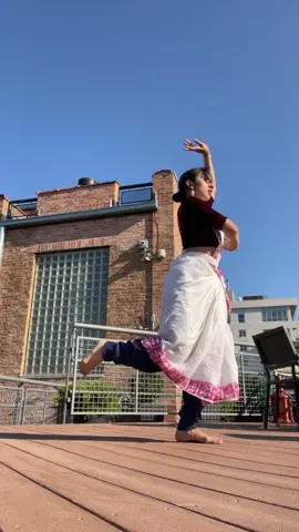 Indian classical version for my South Indian queen @LARA RAJ • @Robbie Blue @Gap @KATSEYE #dance #fyp #trending #dancer 