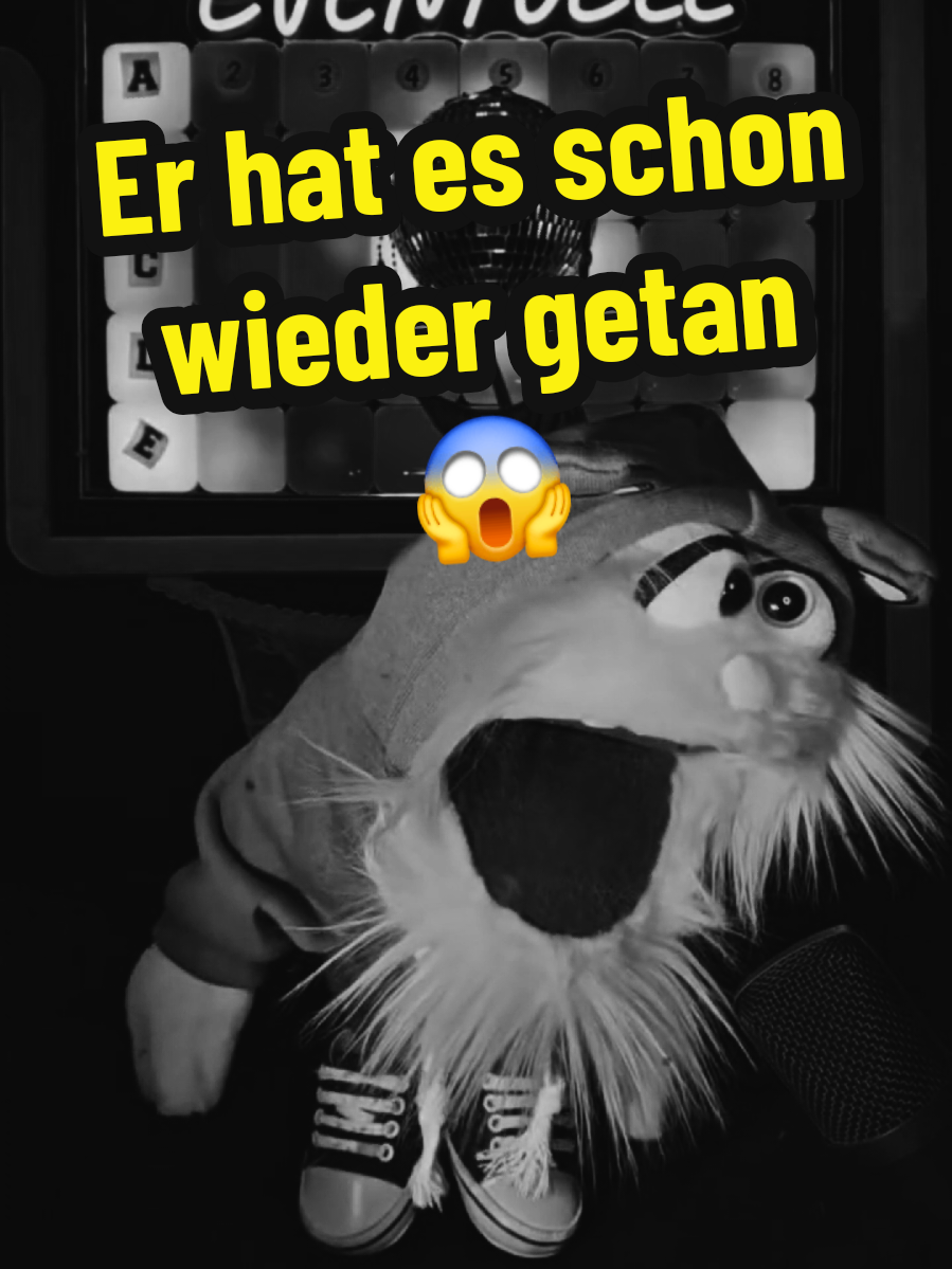Eventuell in seinem Element. 🤣 Vor dem 42 cm kleinen Chaoten ist nichts sicher! 🙈 #eventuell #comedy #eteam #handpuppe 