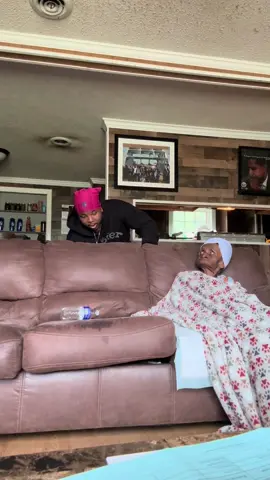 Y’all blow this up 😭😭#xyzbca #fypシ #atlantageorgia #contentcreator #angrygrandma 