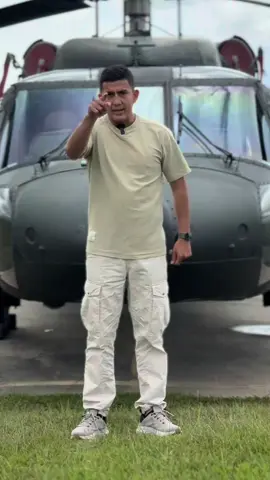 Estás a un paso de tomar la mejor desición de tú vida. ¡No lo piense más!, llegó el momento de cumplir tus sueños, ponte en acción  y conviértete en oficial o suboficial de la Fuerza Aeroespacial Colombiana🇨🇴. #HonorEsServir #TúMisiónEmpiezaAquí #AdAstra🚀 #AsíSeVaALasEstrellas #2025 #viral #fyyyyyyyyyyyyyyyy #fypシ #followme #foryou #viralvideo #militarylife  #videomilitar 
