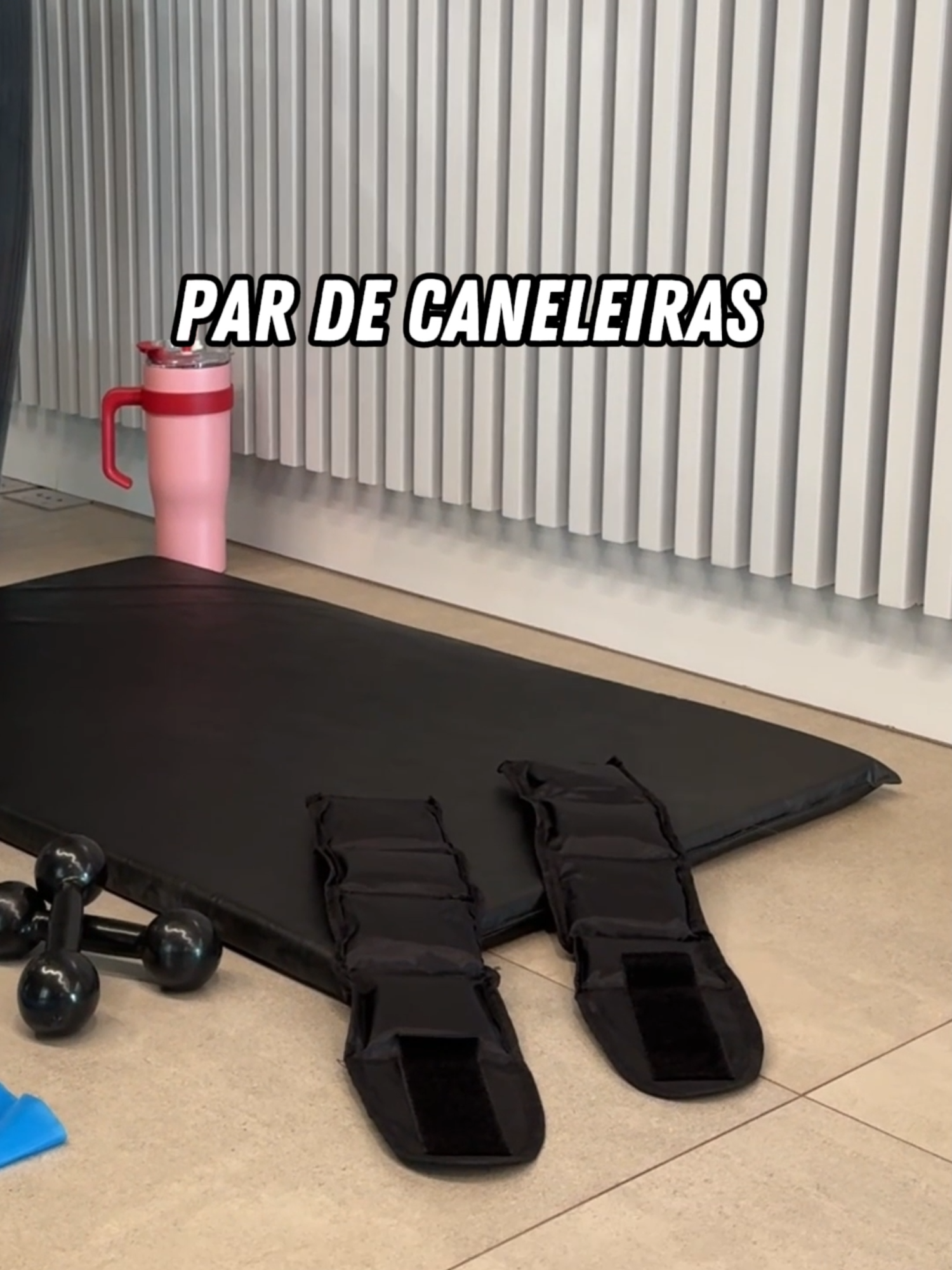 tá achando seus músculos vão crescer sozinhos? 😂 as caneleiras hidrolight tão aqui pra te provar o contrário! 🔥 bora botar peso nesse treino e ver o resultado! código do produto aqui: dj36j67ab0