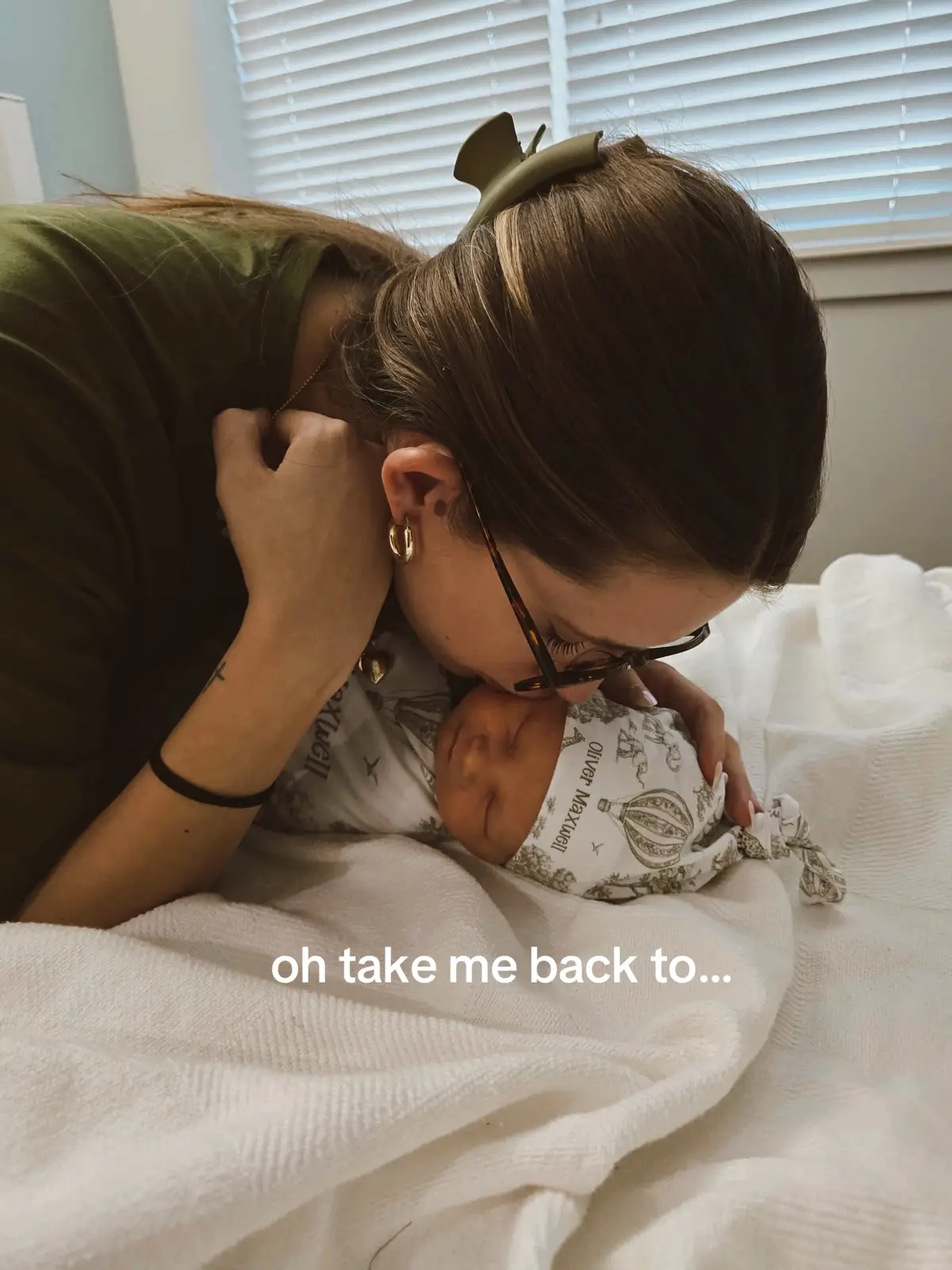 my sweet little angel is almost 4 days old & I wanna cry just thinking about it. 