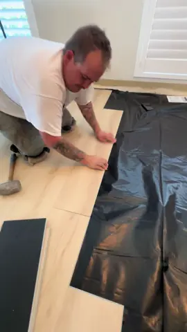 Vinyl flooring #vinylflooring #howto #asmr #satisfying #repair 