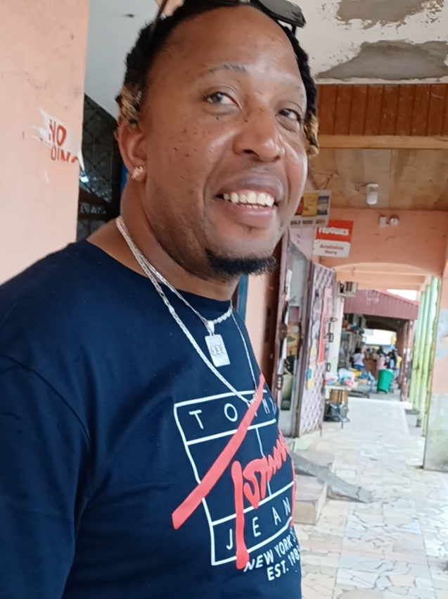 Listen to what this Vicentian said about Andrew Holness! This Vincentian thinks Andrew Holness is the best thing since slice bread! He said if he were Jamaican he'd vote for Andrew Holness' government to retain power! #st.vincent #politics #jamaicantiktok🇯🇲viral #vote #jamaica 