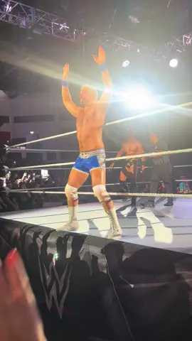 Wave Your Hands From Side To Side #WWE #WWEUKTour #WWECardiff @WWE 