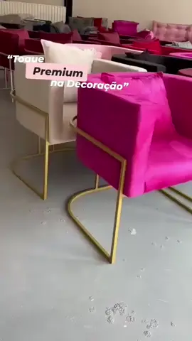 Cadeira Poltrona Betina Luxo Veludo Premium base Ferro Decorativa #poltrona #poltronasdecorativas #llcasaedecoracao #lauri_vendas 