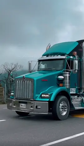 Si vamos a soñar… QUE SEA EN GRANDE!🚀 - - - - - - - - - #tractomulascolombia🇨🇴 #manizales_trucks13 #mulasconestilo💎🇱🇷 #manizales #sueñocamionero @Sueño camionero @Truckerpower14 